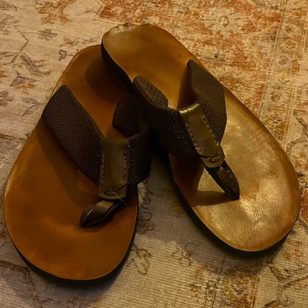 Men’s Aldo flip flops, size 12